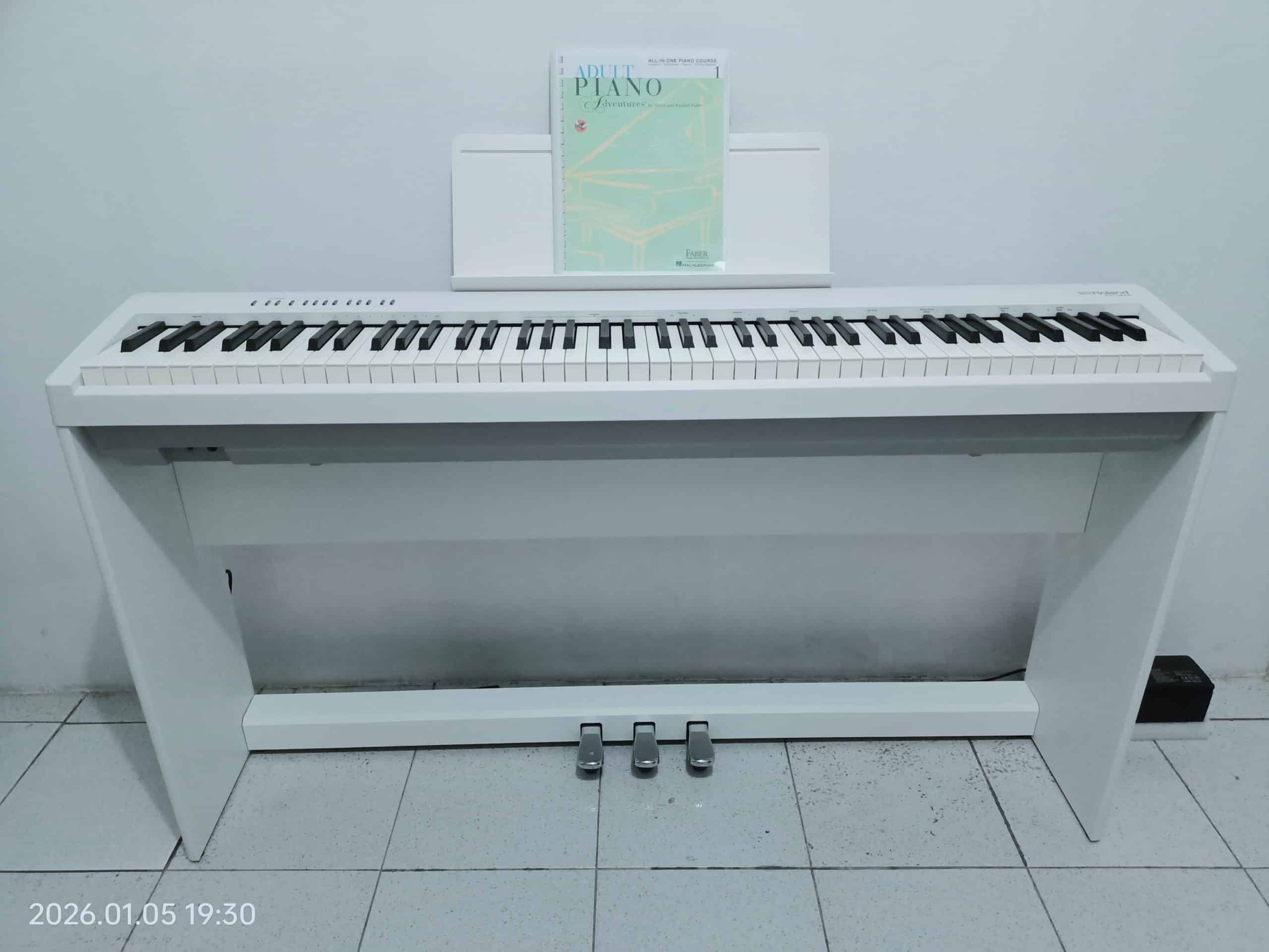 roland fp-30x digital piano set roland fp-30x digital piano white